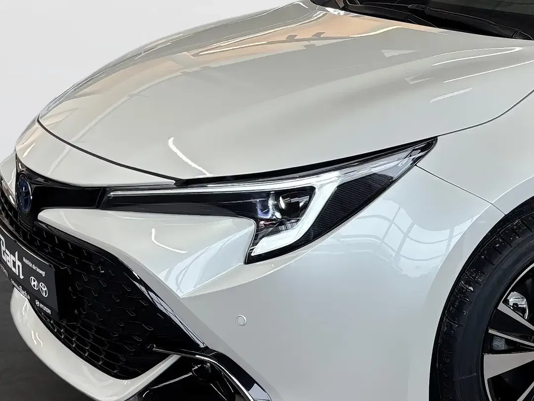 Toyota Corolla - Thumbnail 5