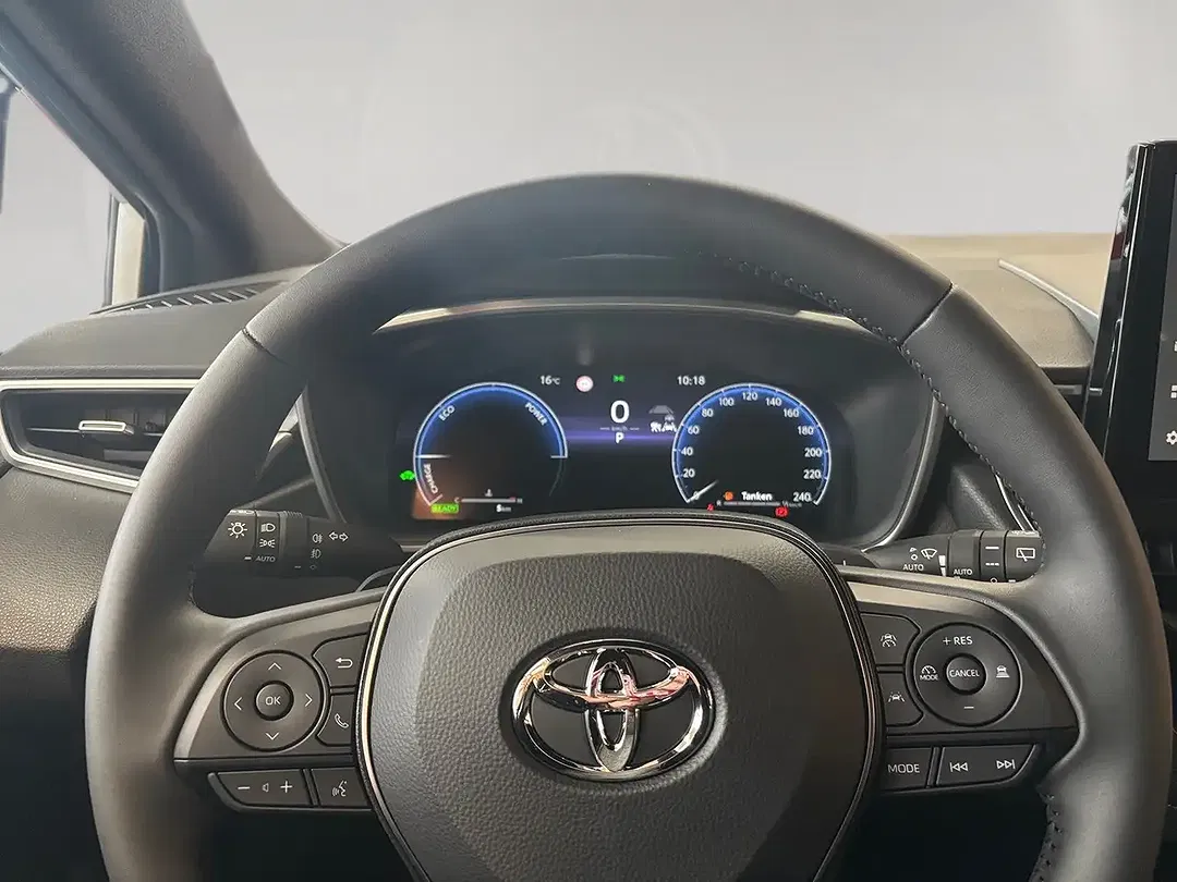 Toyota Corolla - Thumbnail 8