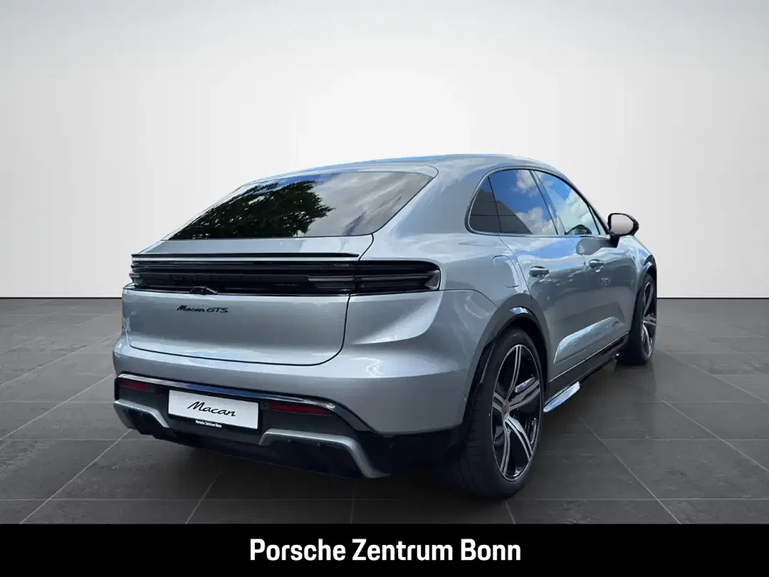 Porsche Macan - Thumbnail 5