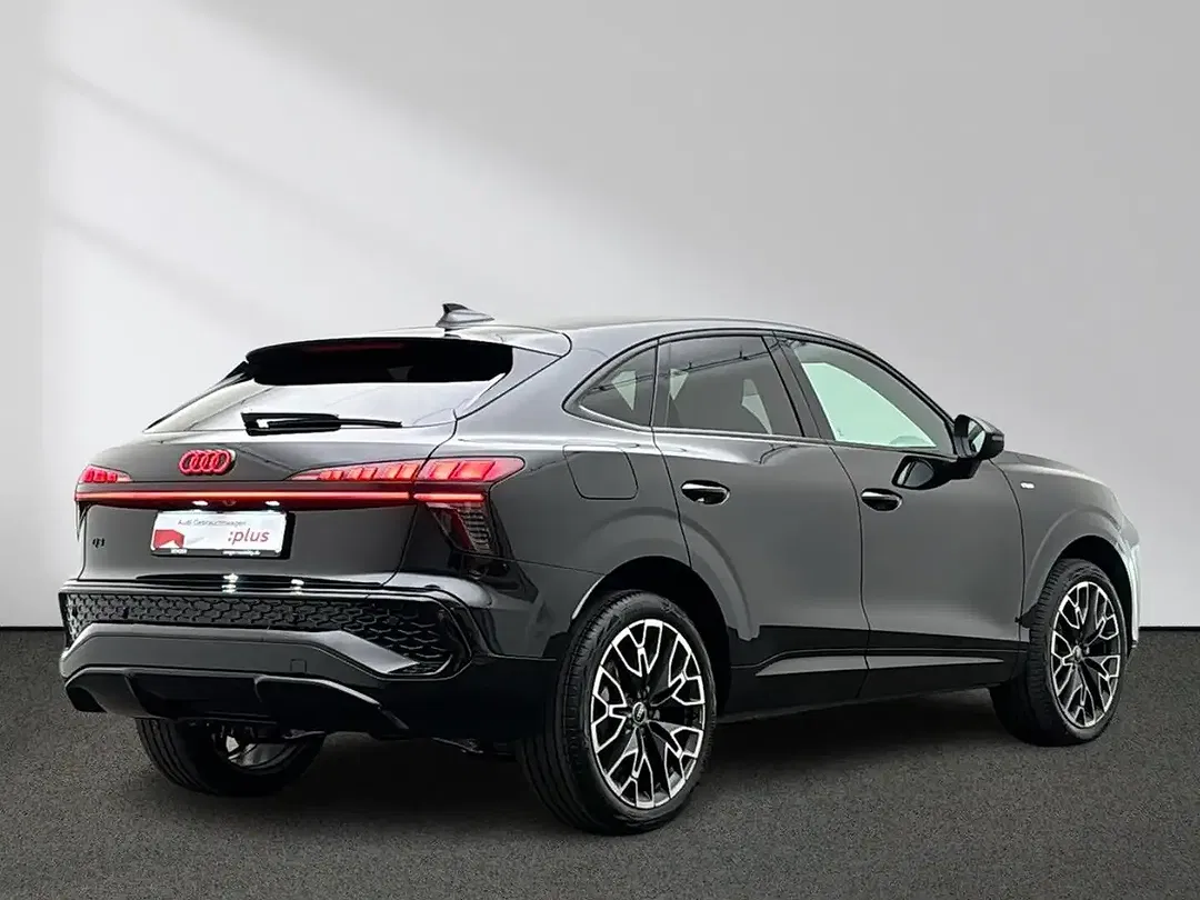 Audi Q3 - Thumbnail 2
