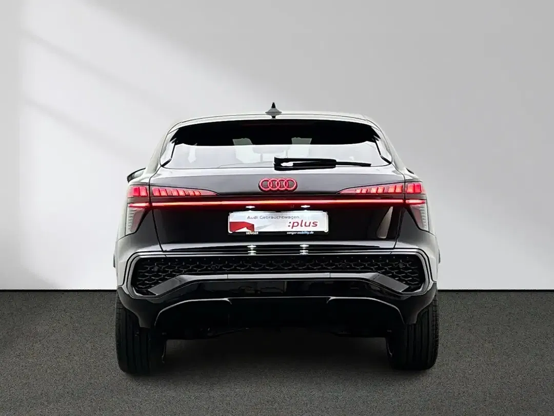 Audi Q3 - Thumbnail 4