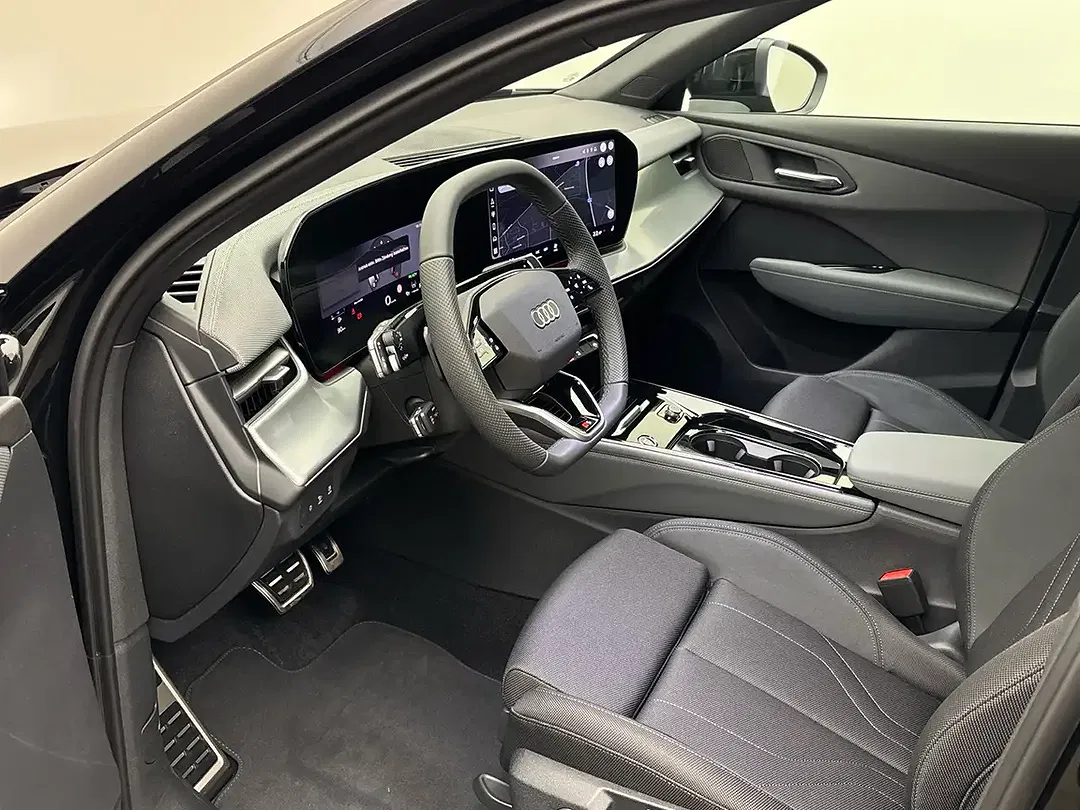 Audi Q3 - Thumbnail 8