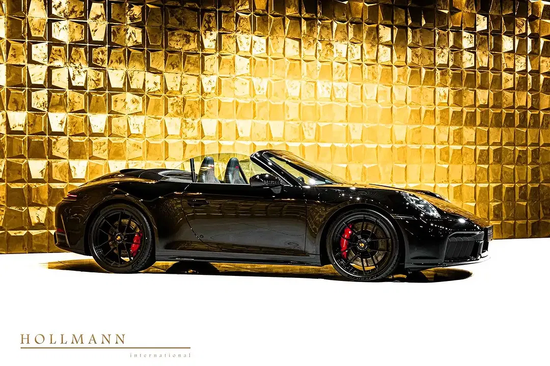 Porsche 992 - Thumbnail 2