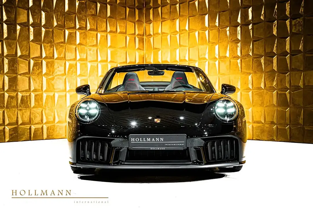 Porsche 992 - Thumbnail 3