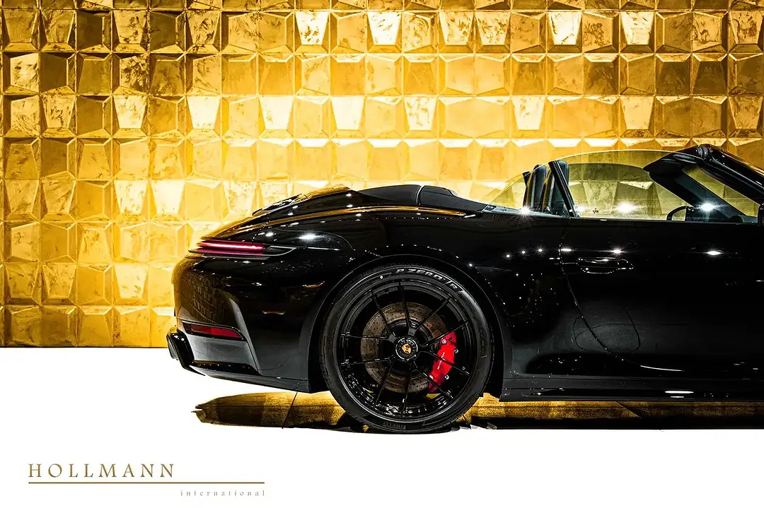Porsche 992 - Thumbnail 8