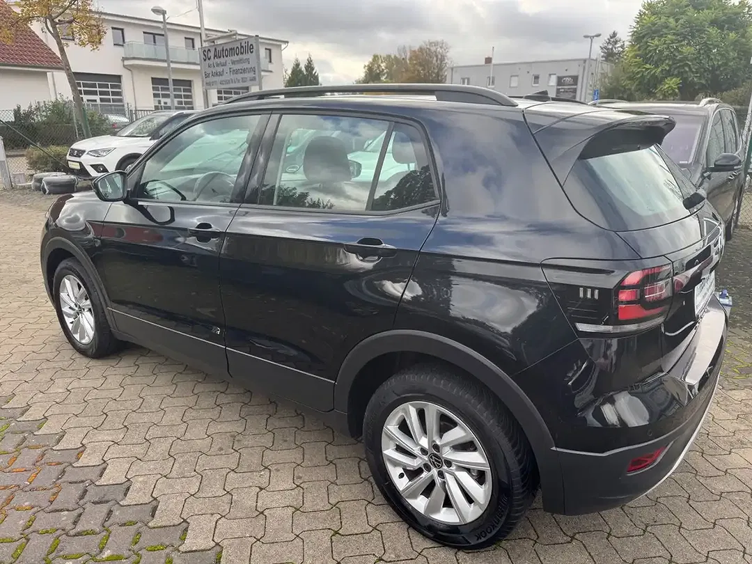 Volkswagen T-Cross - Thumbnail 6
