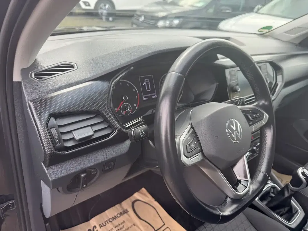 Volkswagen T-Cross - Thumbnail 9