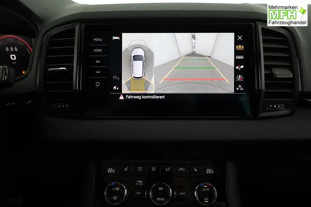 Skoda Karoq - Thumbnail 6