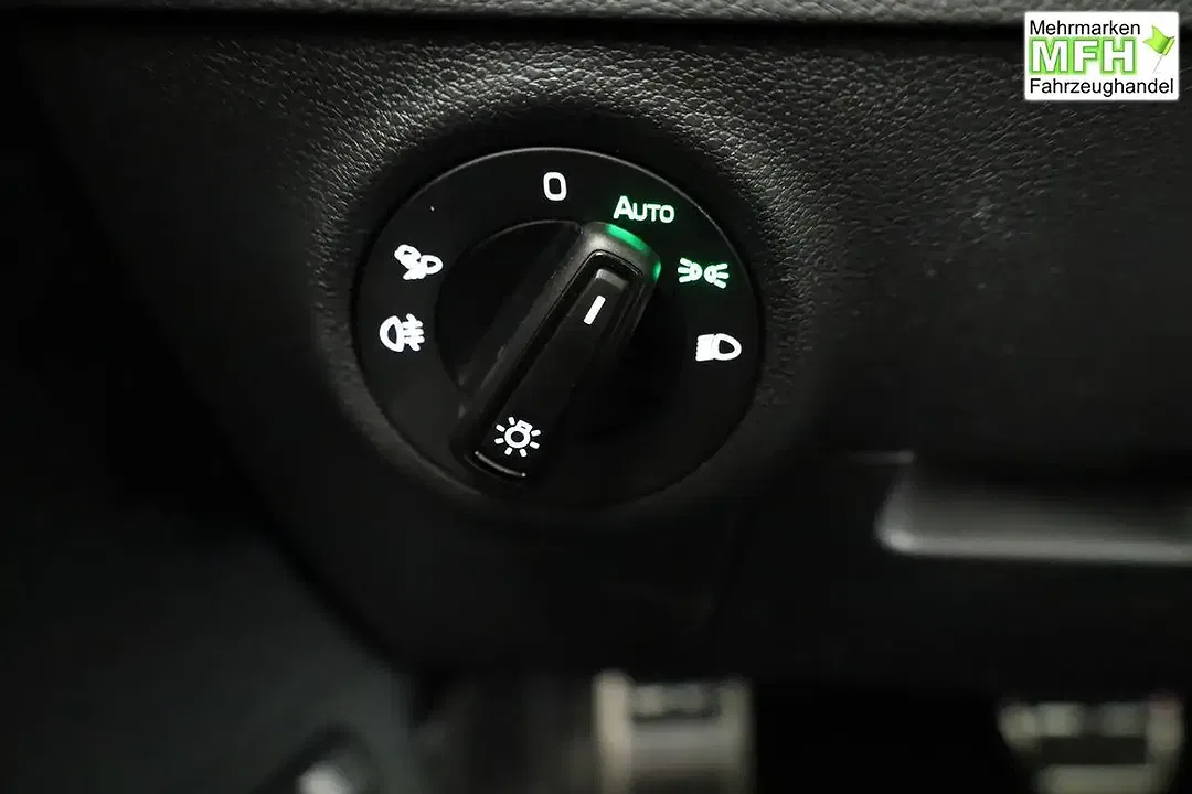 Skoda Karoq - Thumbnail 8