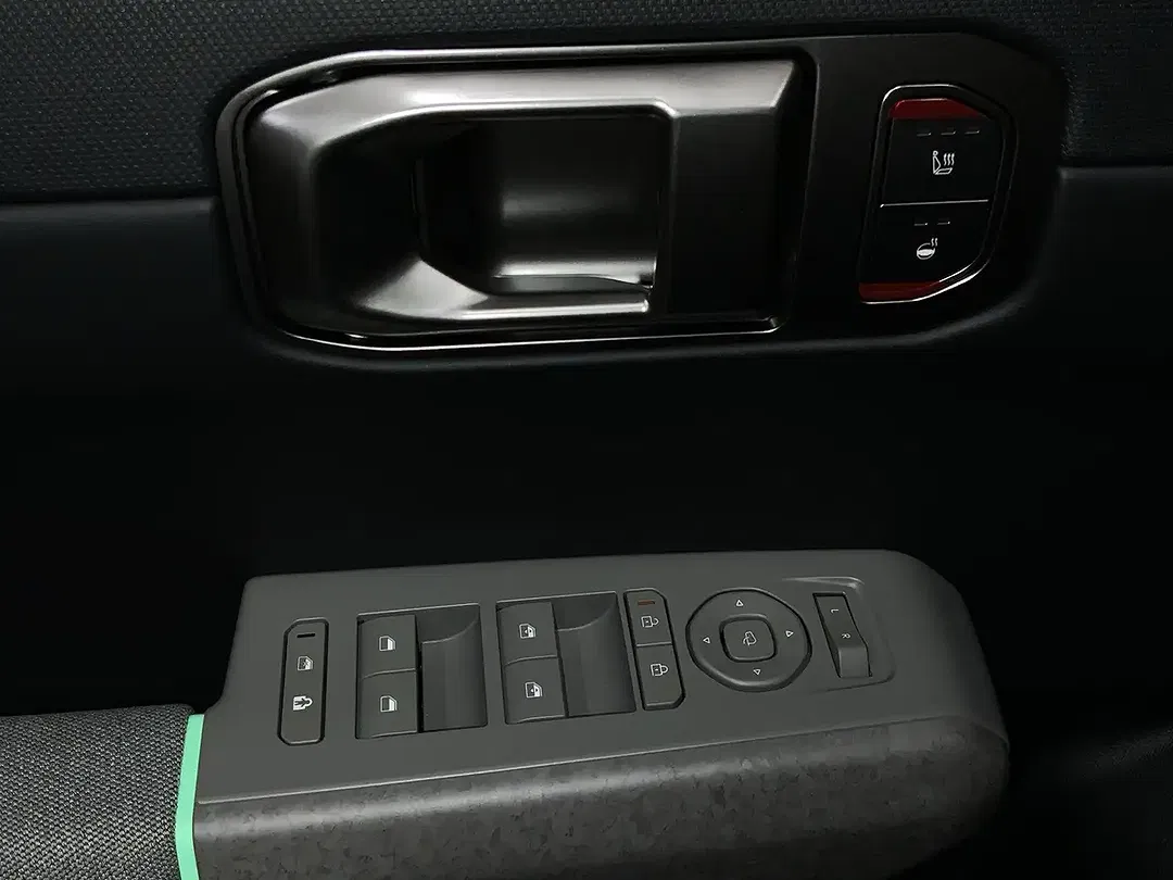 Kia EV4 - Thumbnail 15