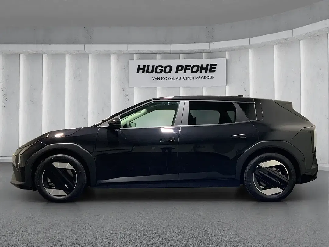 Kia EV4 - Thumbnail 2