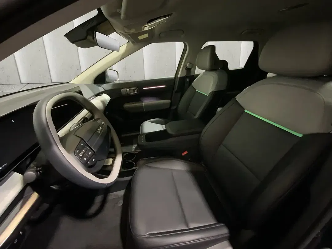 Kia EV4 - Thumbnail 9