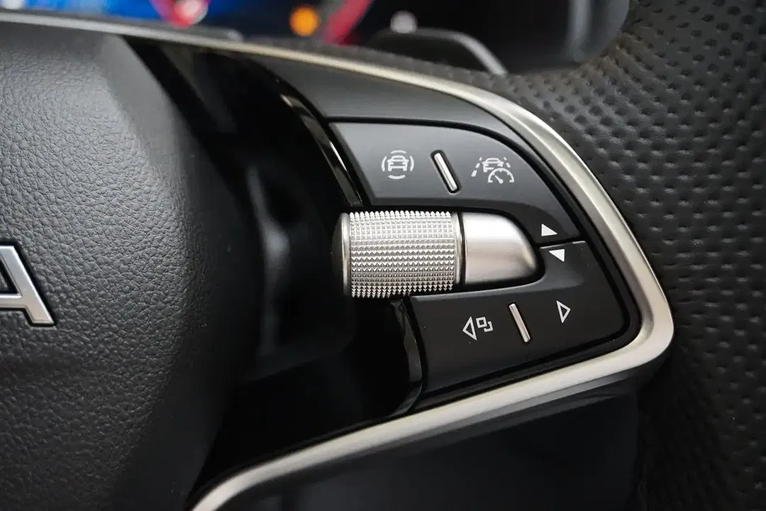 Skoda Karoq - Thumbnail 13