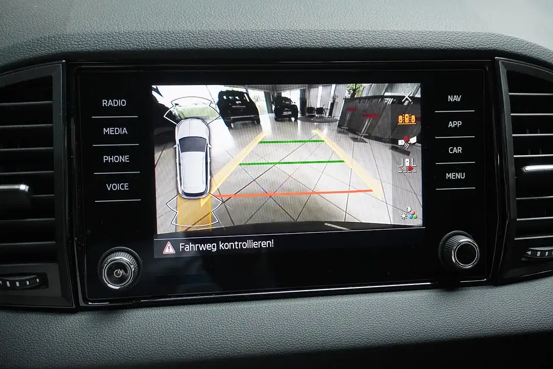 Skoda Karoq - Thumbnail 15
