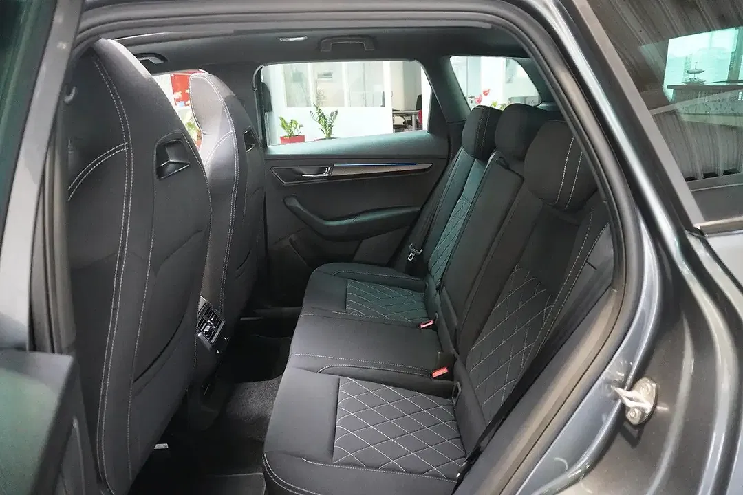 Skoda Karoq - Thumbnail 8