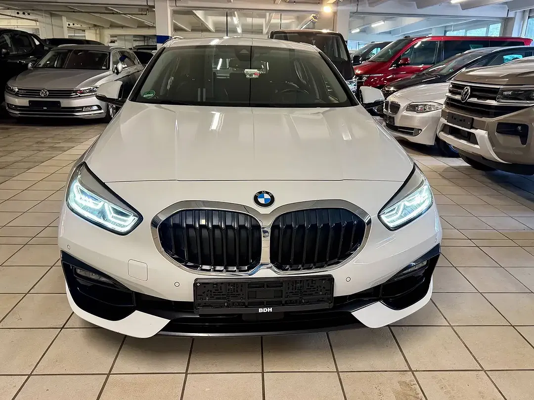 BMW 116 - Thumbnail 2