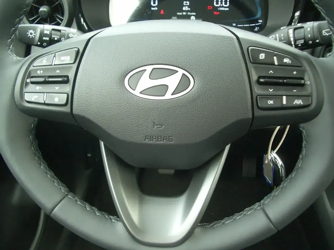 Hyundai i10 - Thumbnail 11