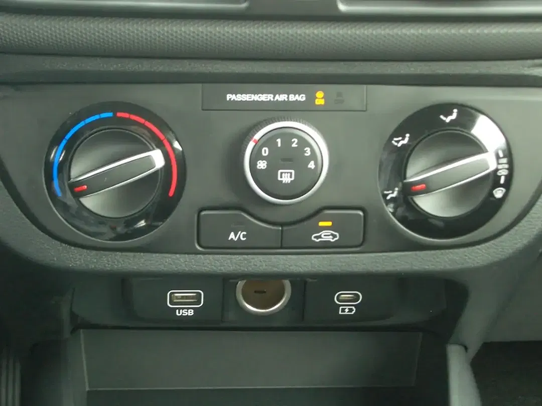 Hyundai i10 - Thumbnail 17
