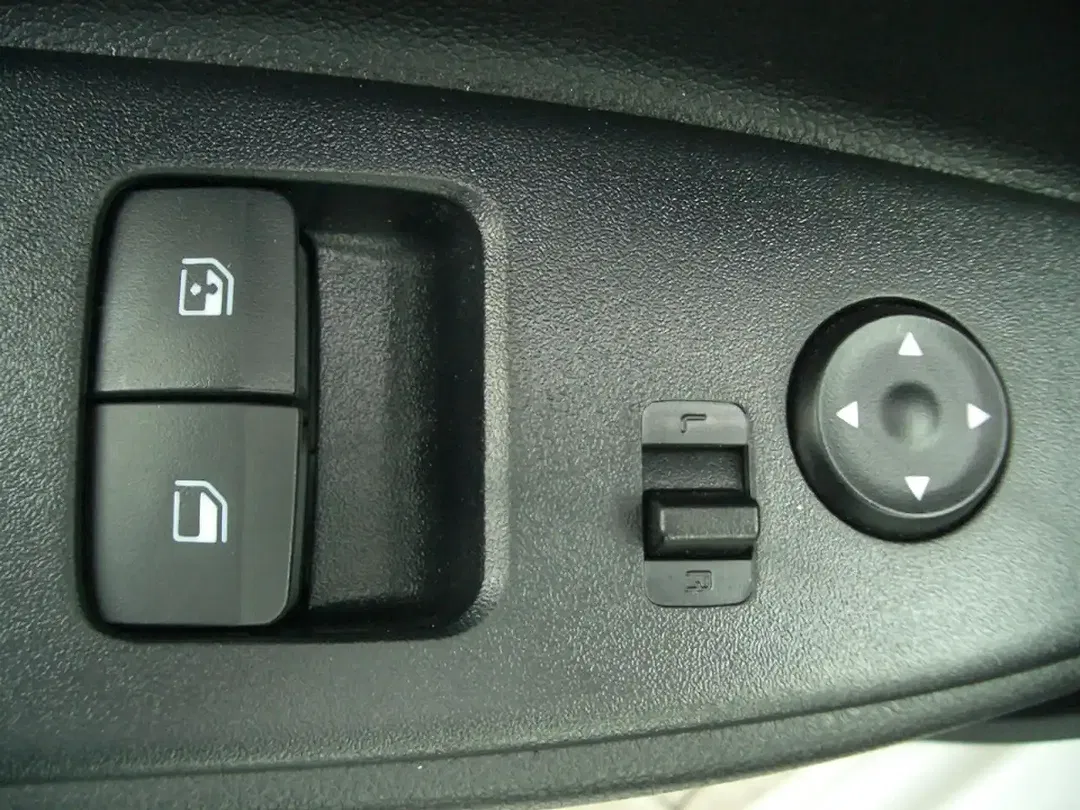 Hyundai i10 - Thumbnail 22