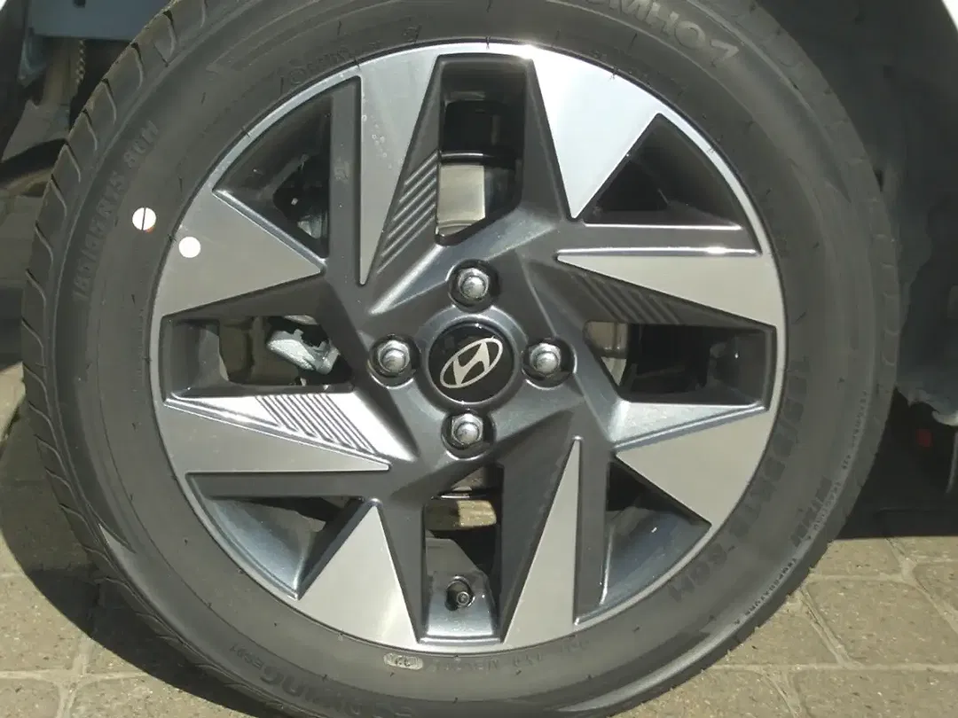 Hyundai i10 - Thumbnail 6
