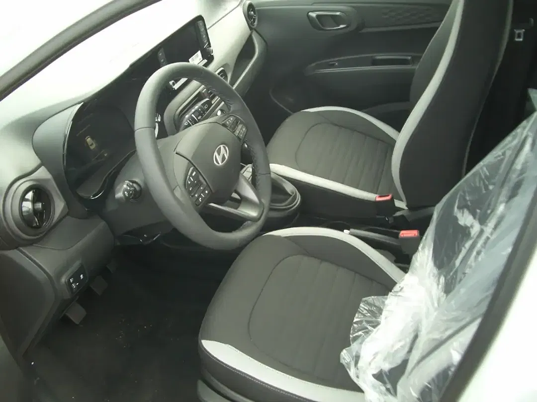 Hyundai i10 - Thumbnail 7
