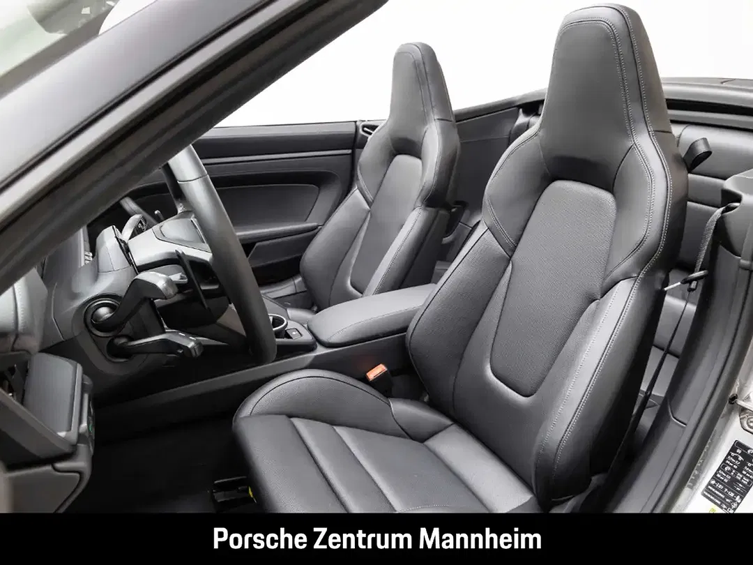 Porsche 992 - Thumbnail 5