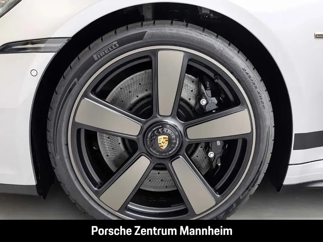 Porsche 992 - Thumbnail 8