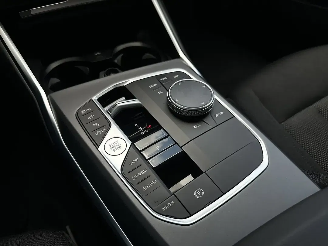 BMW 320 - Thumbnail 14