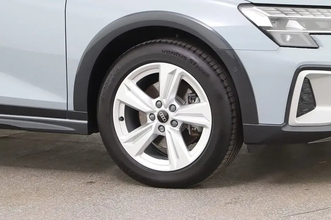 Audi A3 - Thumbnail 4