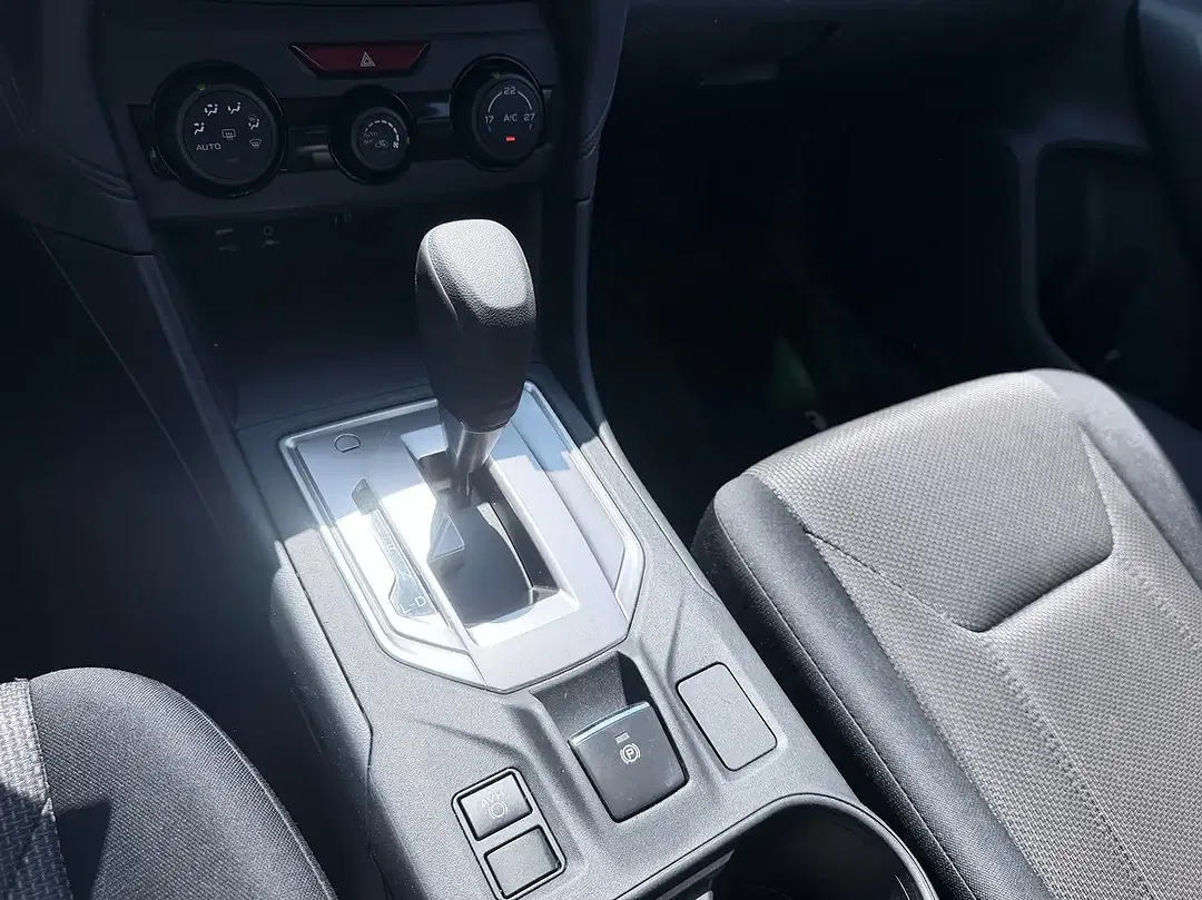 Subaru Impreza - Thumbnail 13