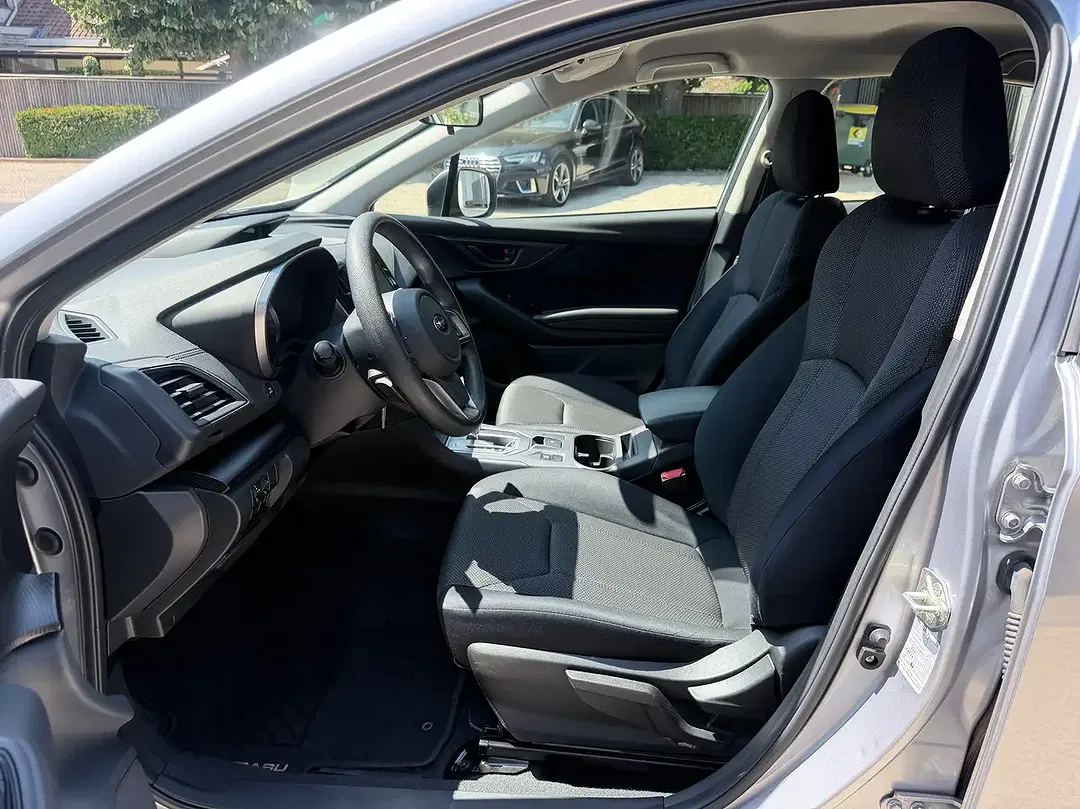 Subaru Impreza - Thumbnail 9