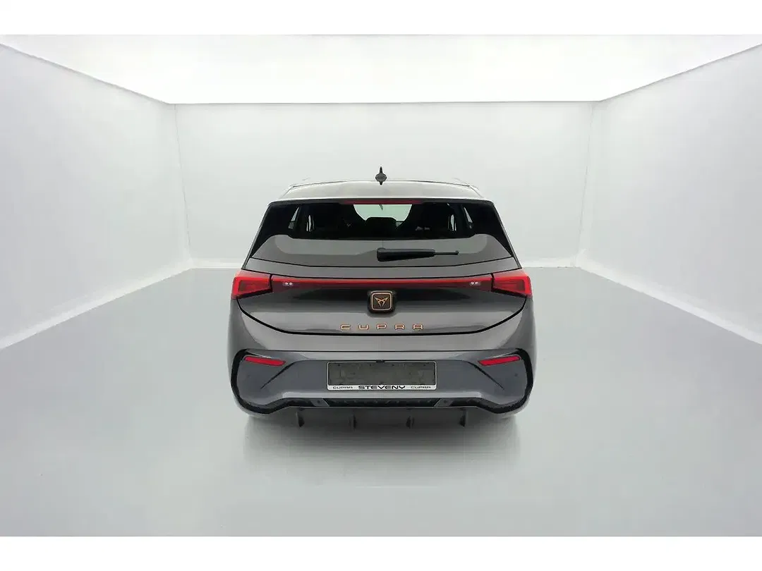 CUPRA Born - Thumbnail 2