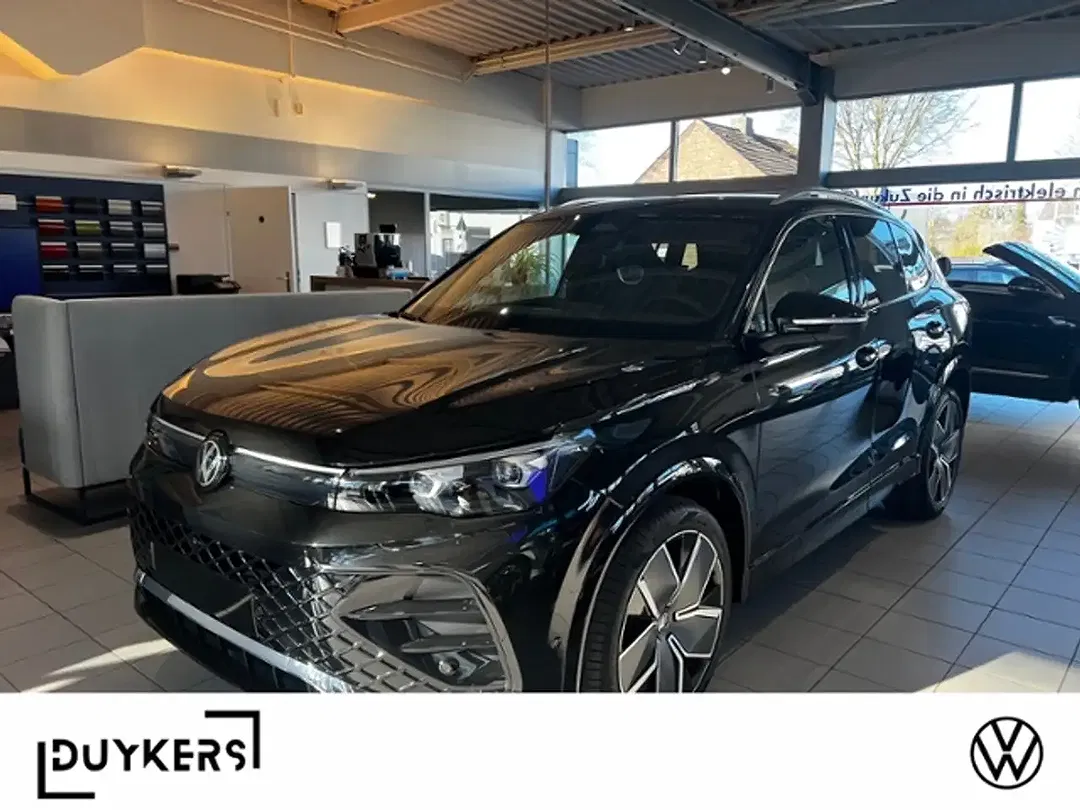 Volkswagen Tiguan - Thumbnail 1