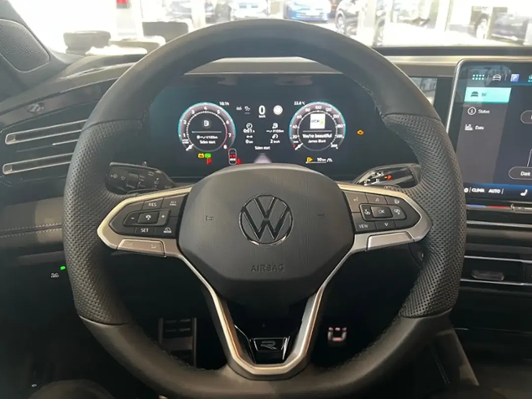 Volkswagen Tiguan - Thumbnail 14