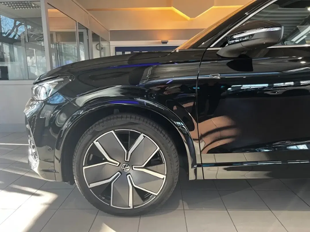 Volkswagen Tiguan - Thumbnail 5