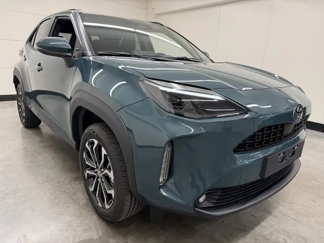 Toyota Yaris Cross - Thumbnail 2