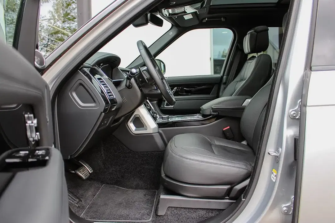 Land Rover Range Rover - Thumbnail 10