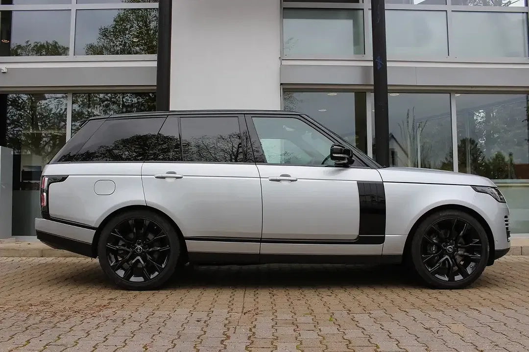 Land Rover Range Rover - Thumbnail 4