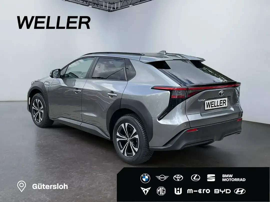 Toyota bZ4X - Thumbnail 6