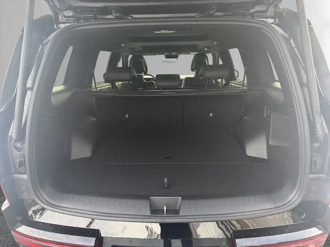 Hyundai SANTA FE - Thumbnail 10