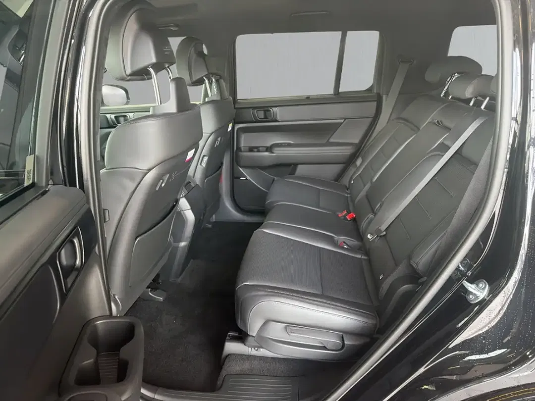 Hyundai SANTA FE - Thumbnail 8