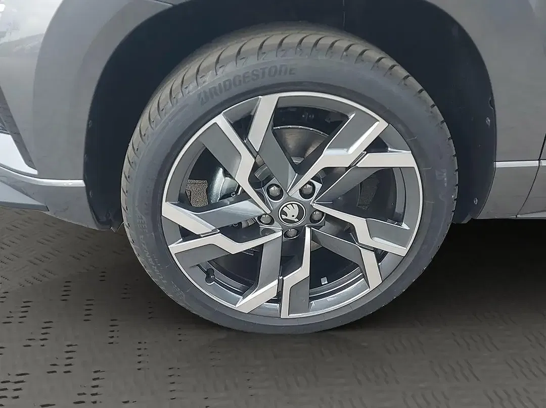 Skoda Karoq - Thumbnail 9
