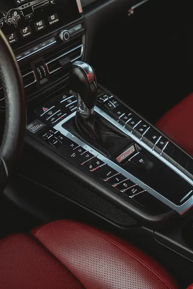 Porsche Macan - Thumbnail 14