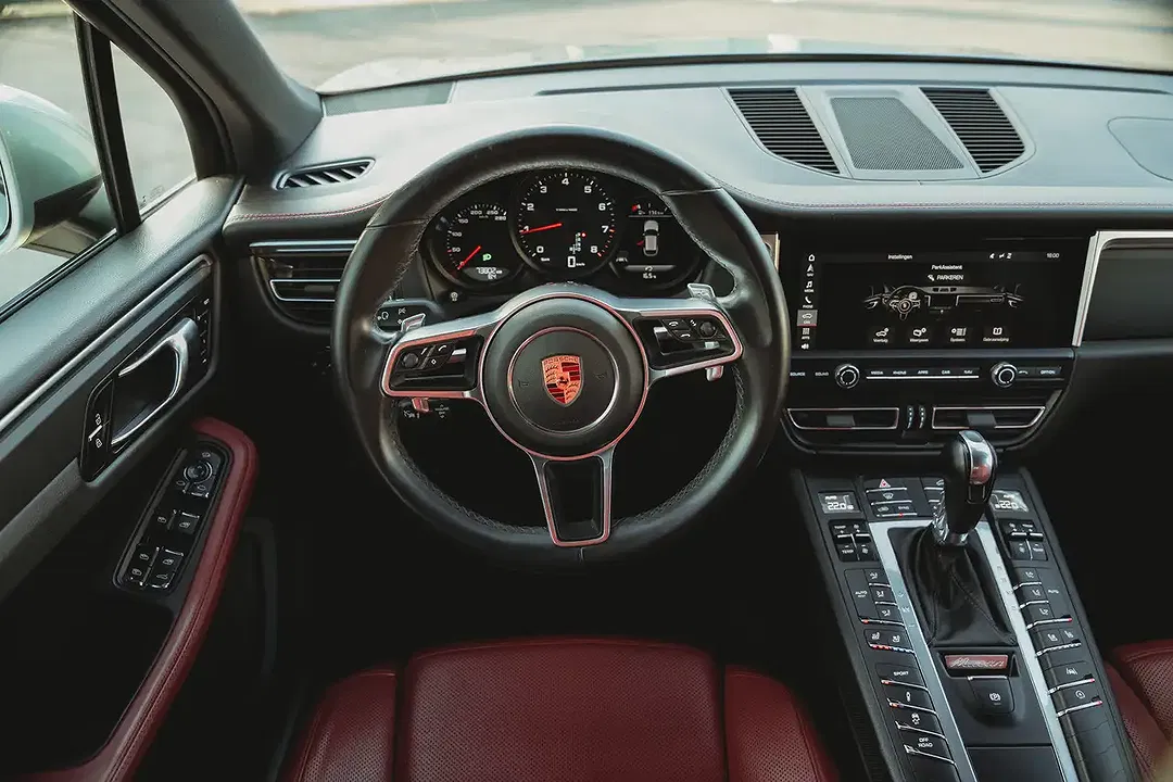 Porsche Macan - Thumbnail 16