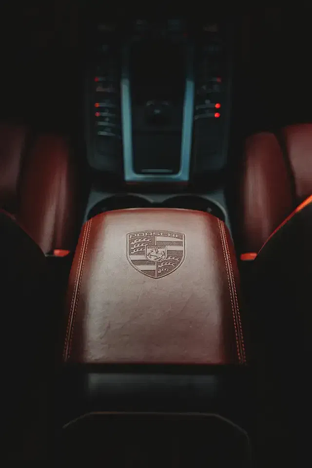 Porsche Macan - Thumbnail 19