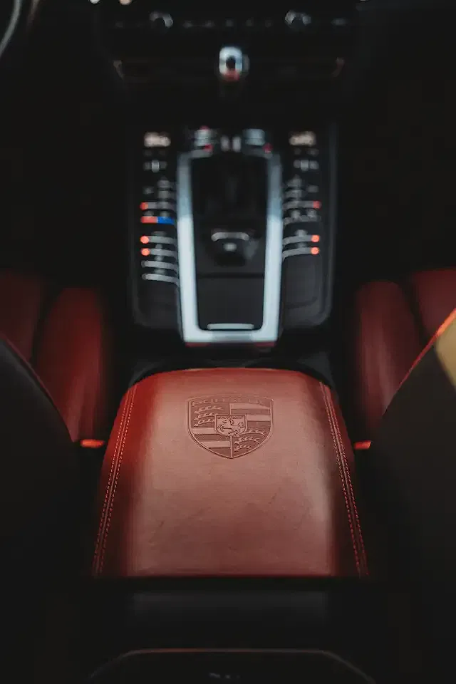 Porsche Macan - Thumbnail 21