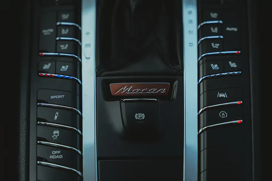 Porsche Macan - Thumbnail 24
