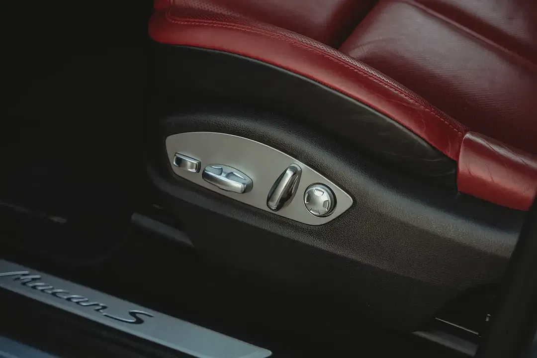 Porsche Macan - Thumbnail 30