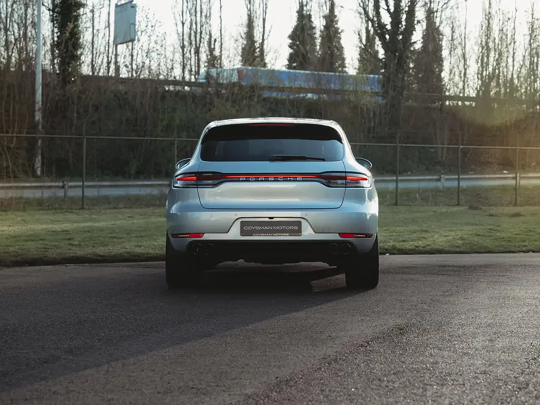 Porsche Macan - Thumbnail 5
