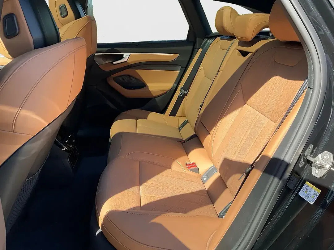 Audi A6 - Thumbnail 13